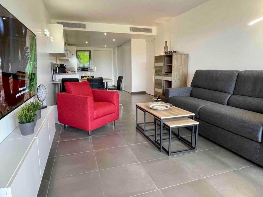 Superbe Appartement, Piscine, Vue Mer Et Montagnes Antibes Exterior foto