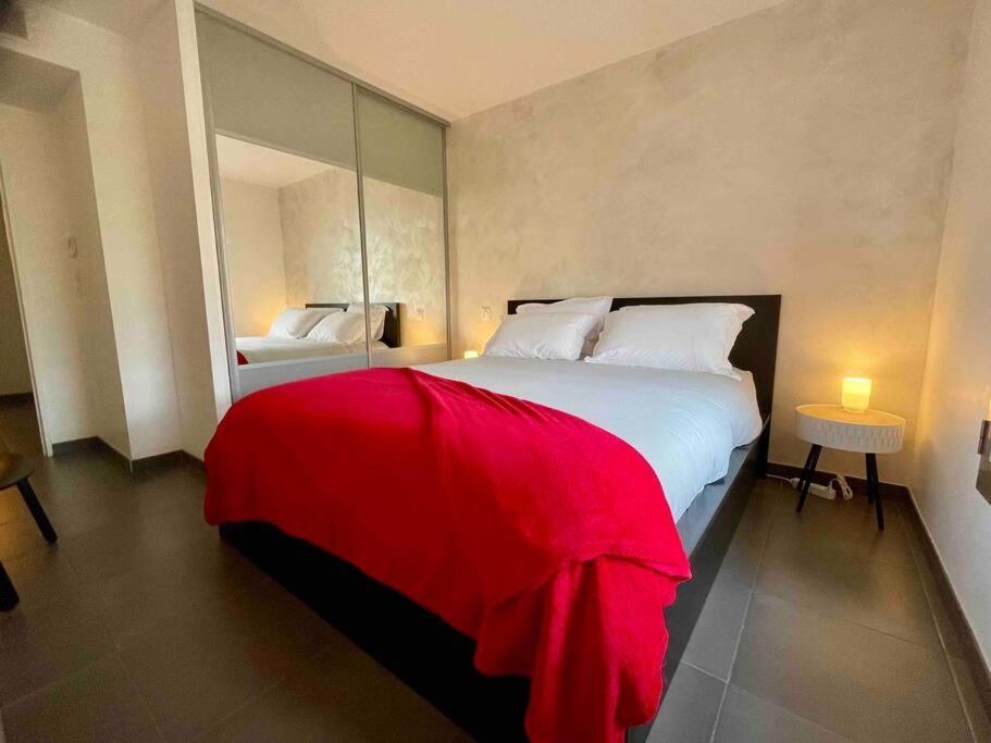Superbe Appartement, Piscine, Vue Mer Et Montagnes Antibes Exterior foto