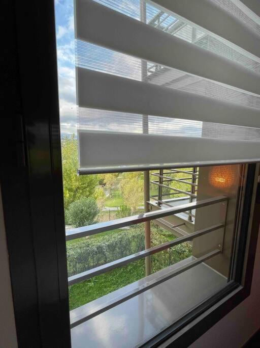 Superbe Appartement, Piscine, Vue Mer Et Montagnes Antibes Exterior foto