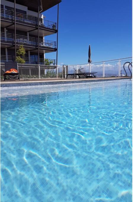 Superbe Appartement, Piscine, Vue Mer Et Montagnes Antibes Exterior foto