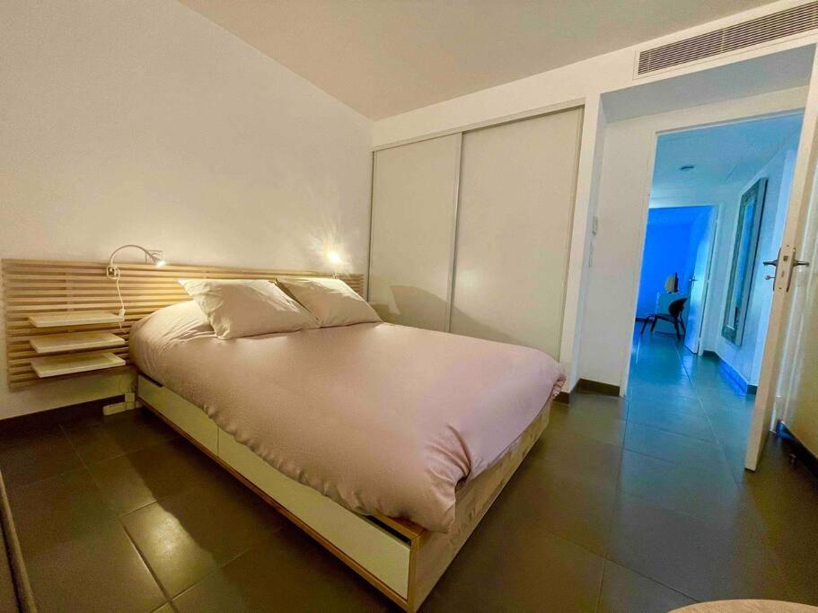 Superbe Appartement, Piscine, Vue Mer Et Montagnes Antibes Exterior foto